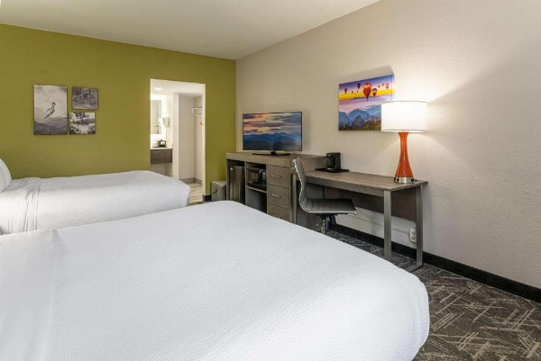 Quality Inn Asheville Downtown Tunnel Rd image 9